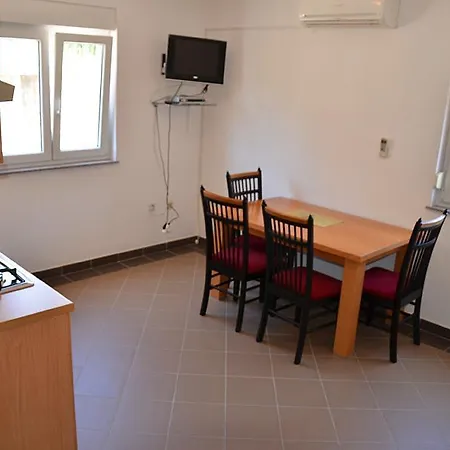 Gucanin Appartement