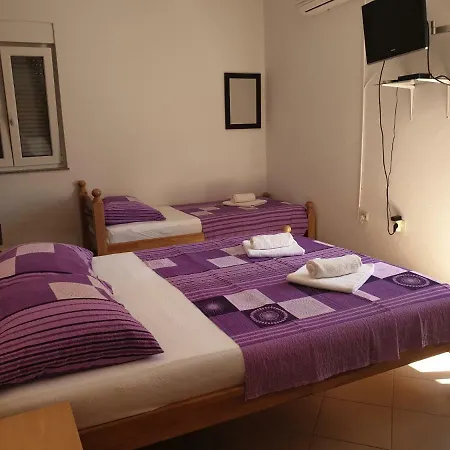Gucanin Appartement *